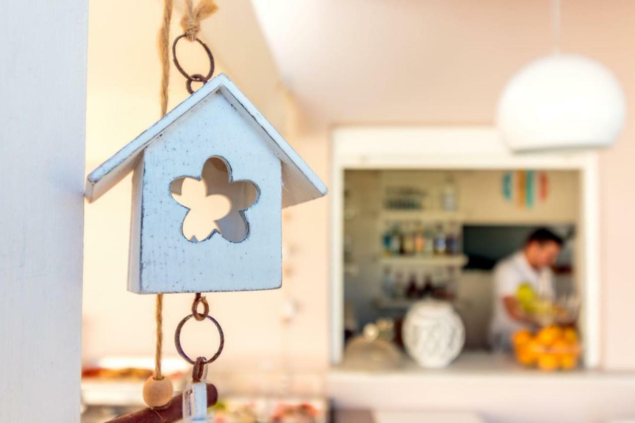 Apartament Charming And Comfy House Agia Marina Zewnętrze zdjęcie