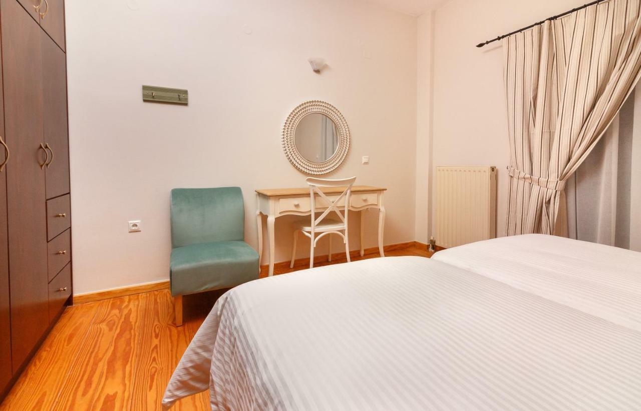 Apartament Charming And Comfy House Agia Marina Zewnętrze zdjęcie